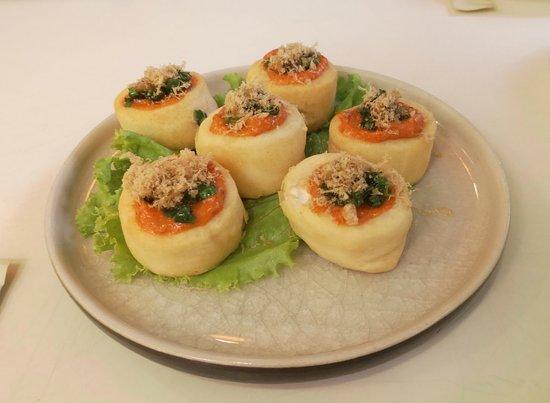 Loving Hut Thien Quoc vegan Restaurant